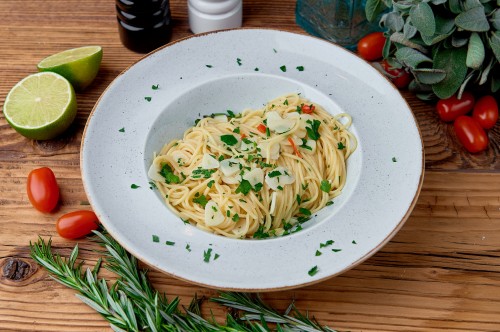 Spaghetti aglio e olio.jpg