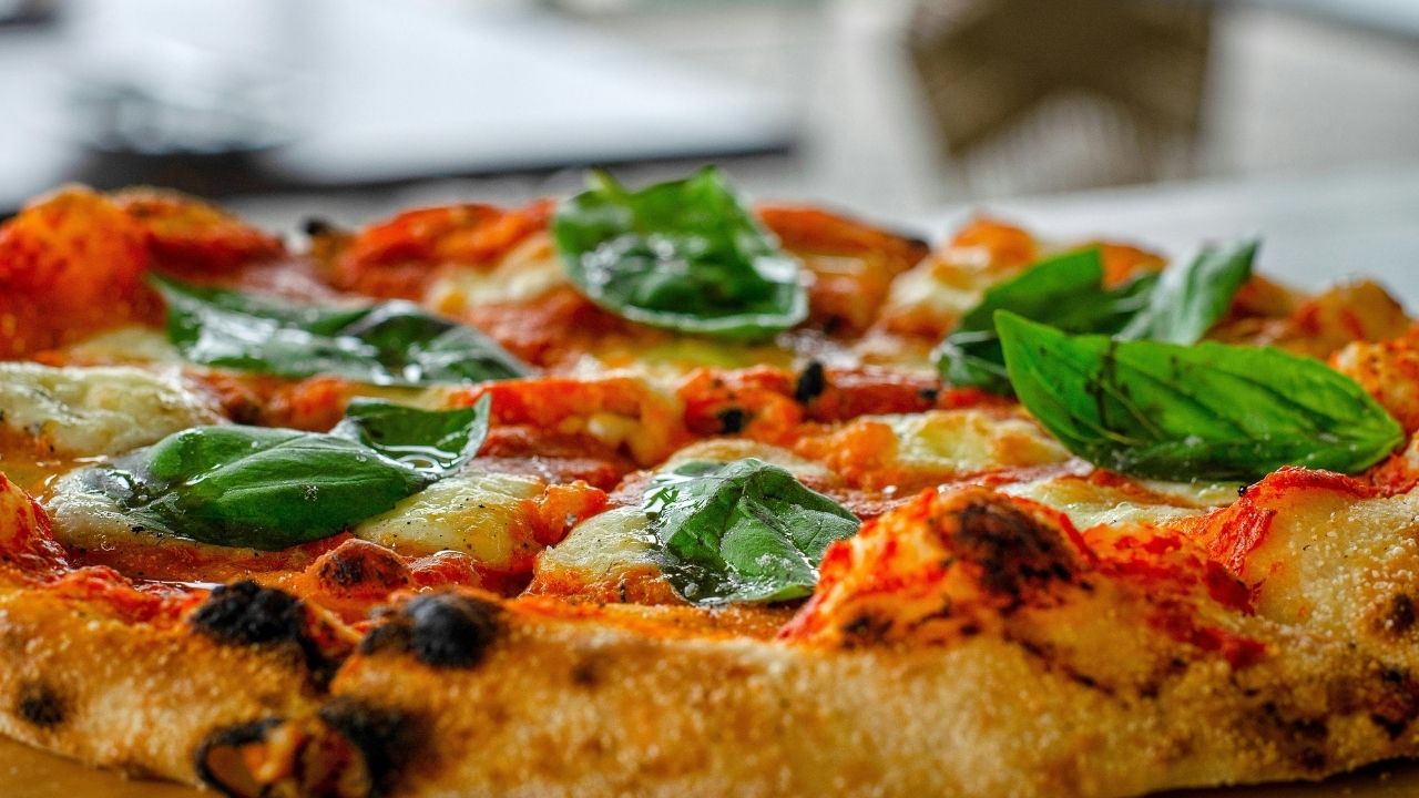 Jak rozpoznać autentyczną włoską pizzę?